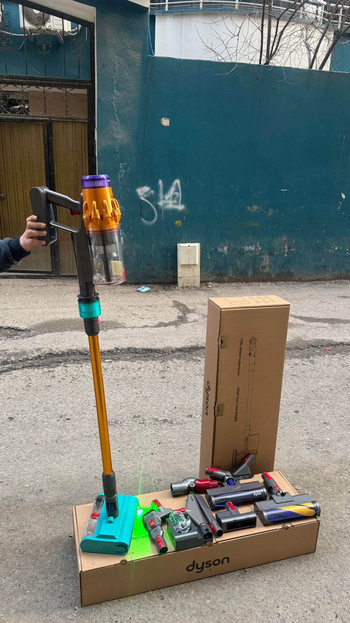 Dyson V15s Detect Submarine