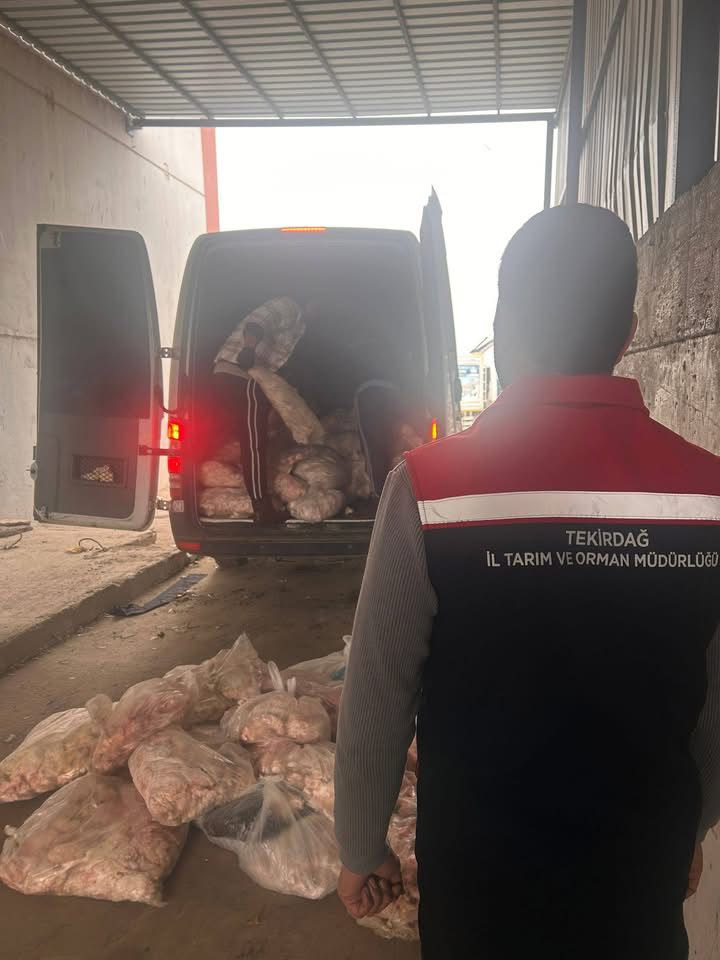 ERGENE'DE 3 TON BOZULMUŞ HAYVANSAL İÇ YAĞ İMHA EDİLDİ