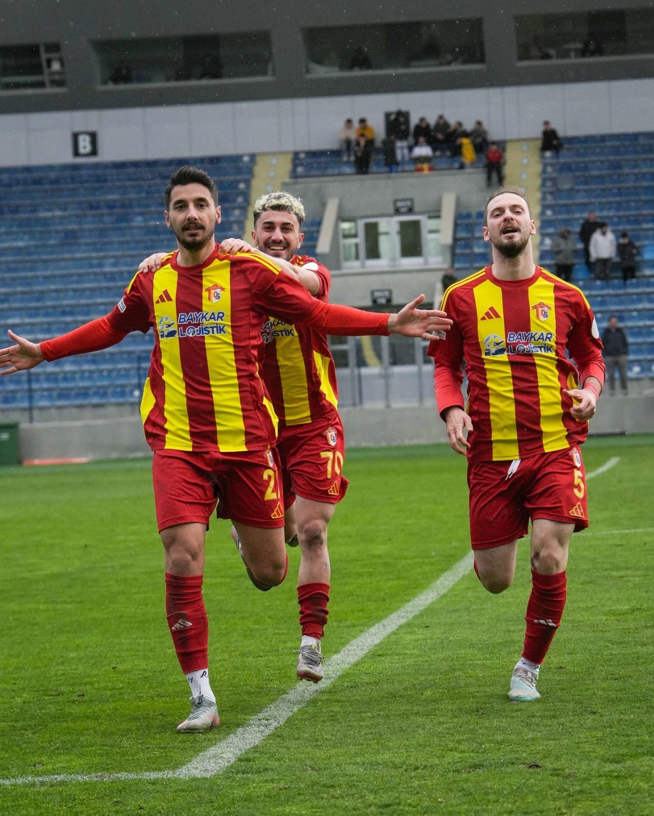 ⚽ ÇORLUSPOR 1947’DEN 4 GOLLÜ GÖVDE GÖSTERİSİ