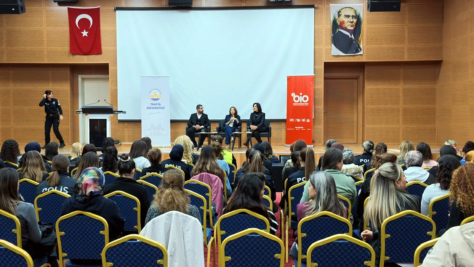 Edirne Emniyet Müdürlüğü’nde meme kanseri farkındalığı konferansı — Edirne