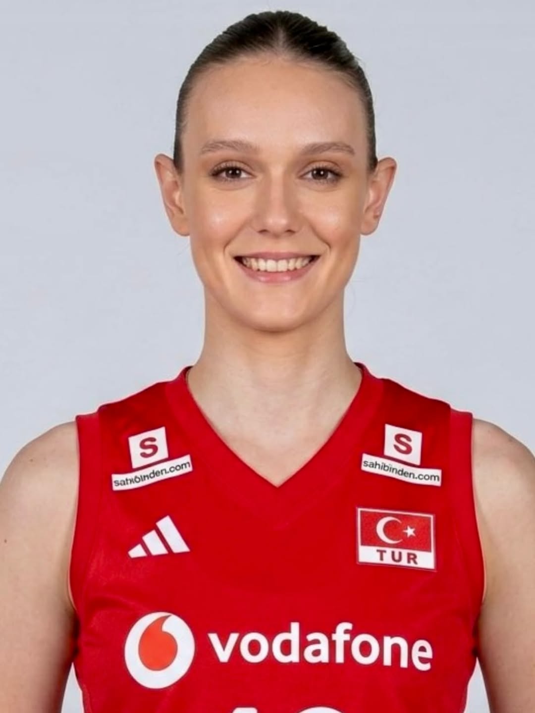 🏐 Çorlu’dan Milli Takıma Uzanan Başarı Hikayesi 🇹🇷 Aylin Uysalcan VNL Kadrosunda Yer Aldı
