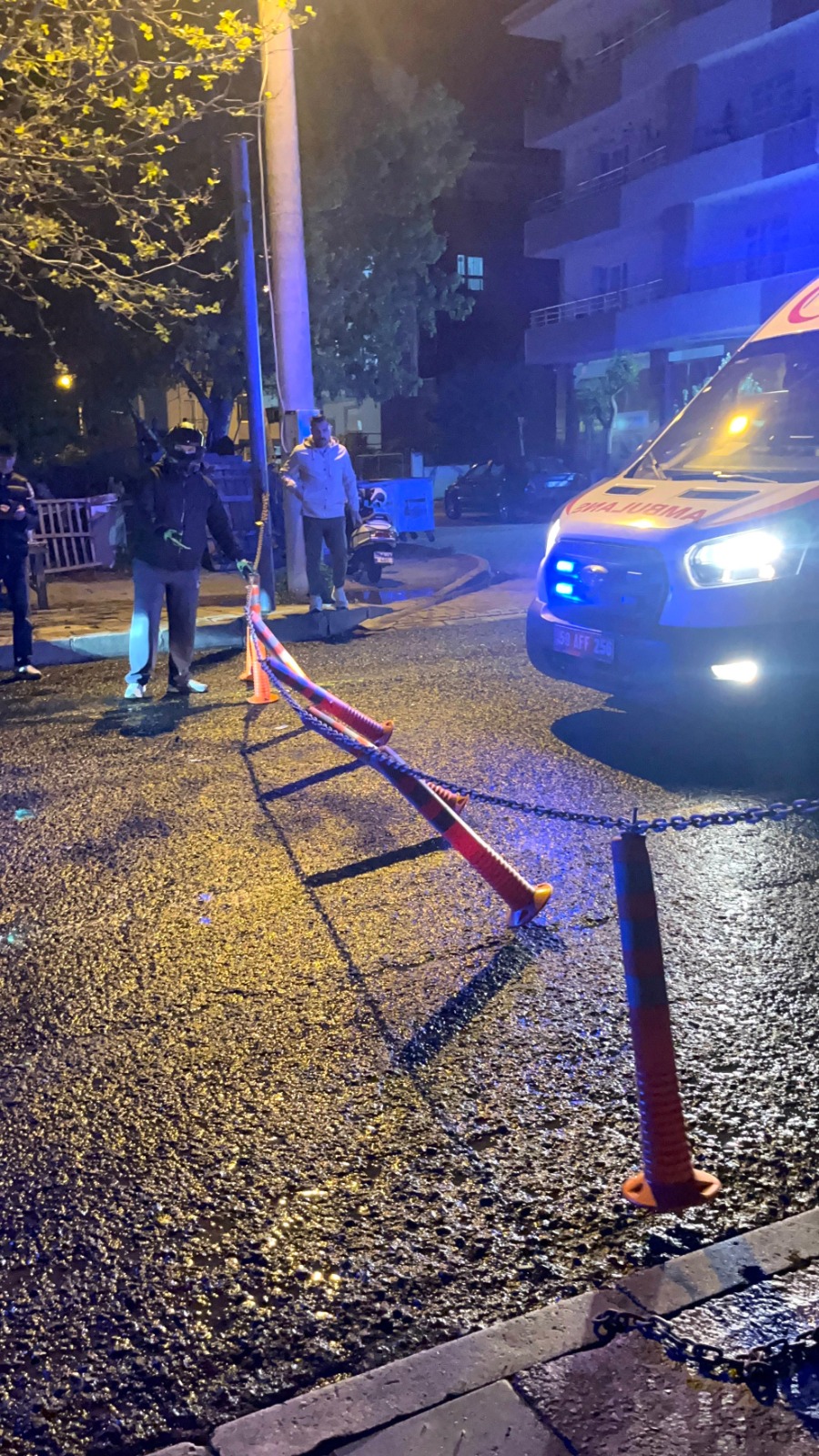 Çorlu'da Gece Yarısı Kazası Motosikletli Zincir Barikata Çarptı
