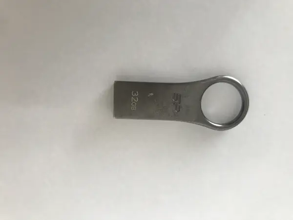 Flash bellek 32 GB hatip mahallesinde