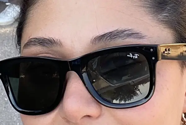 Siyah ray ban güneş gözlüğü 