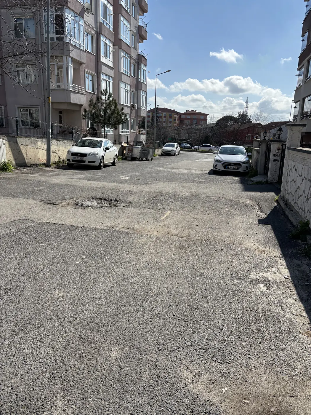 Yol ve Kaldırım, Muhittin Mahallesi