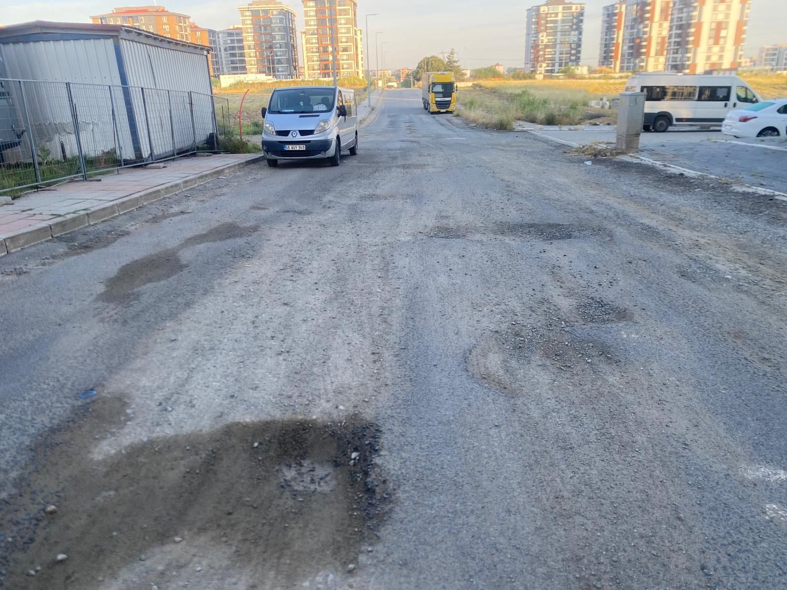 Yol ve Kaldırım, Hürriyet Mahallesi