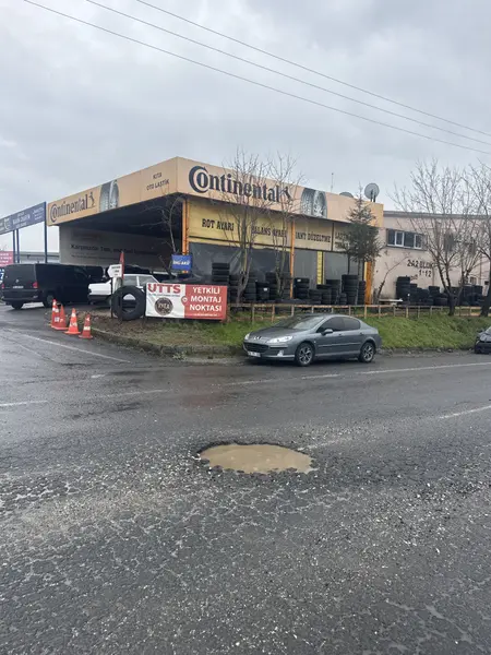 Yol ve Kaldırım: Şehitler Caddesi, Zafer Mahallesi