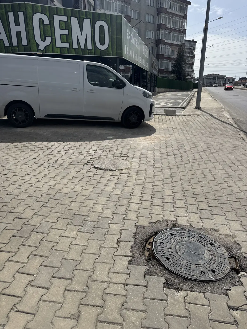 Yol ve Kaldırım, Reşadiye Mahallesi