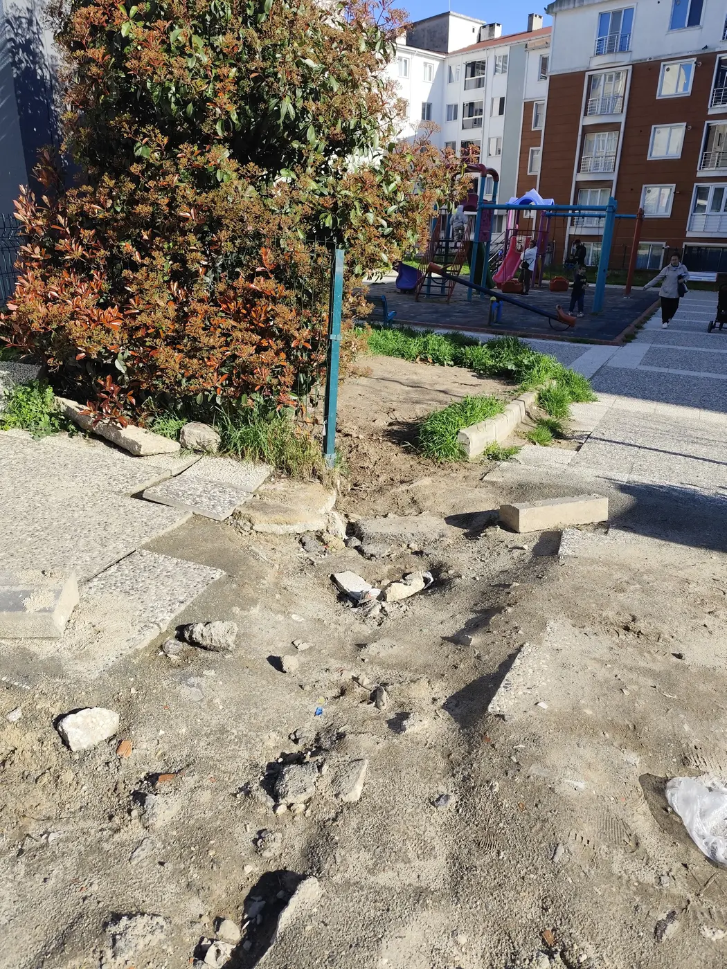 Yol ve Kaldırım, Reşadiye Mahallesi
