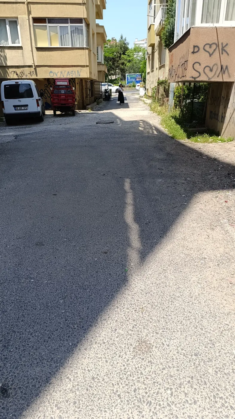 Yol ve Kaldırım, Reşadiye Mahallesi