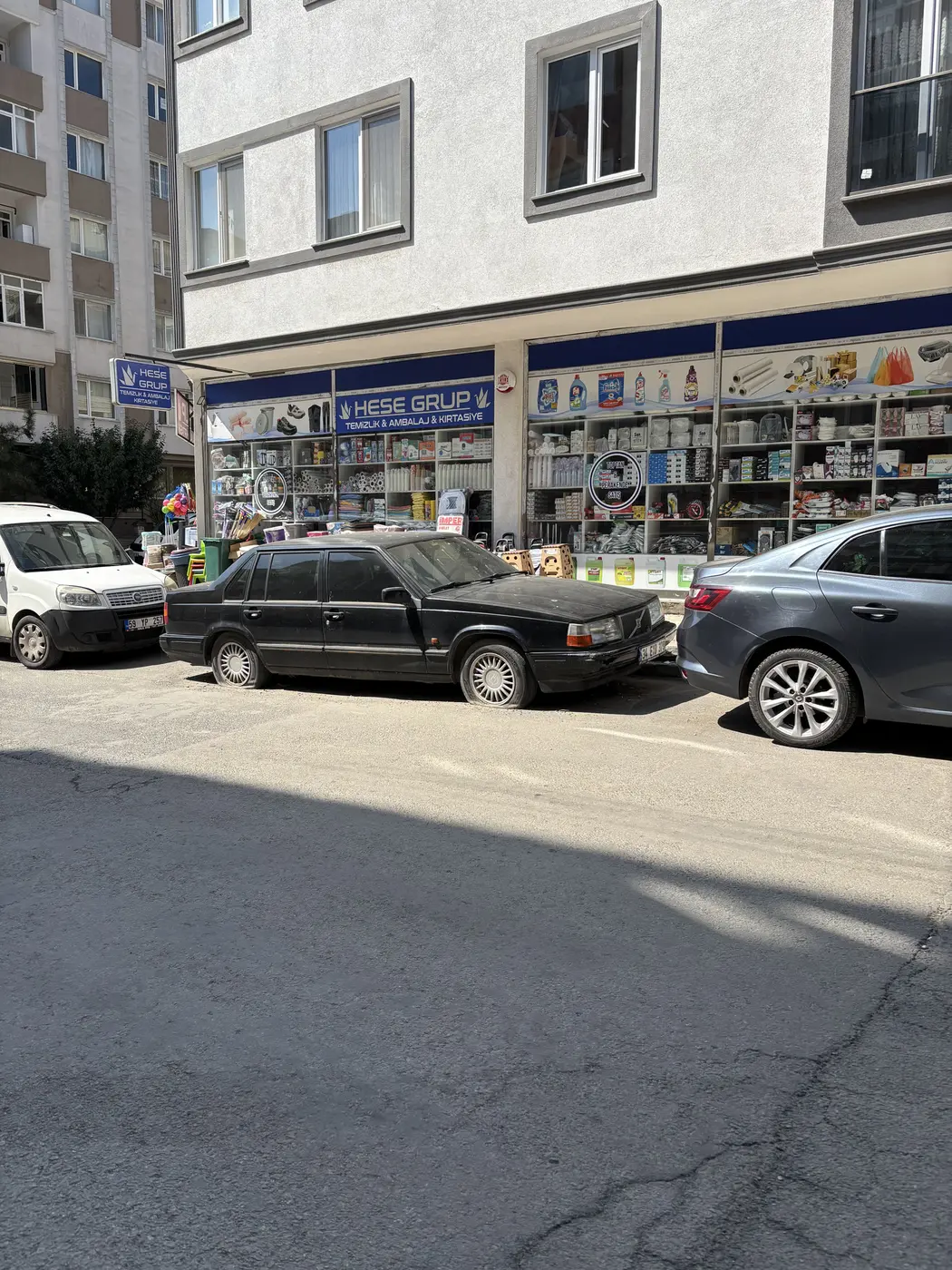 Yol ve Kaldırım, Muhittin Mahallesi