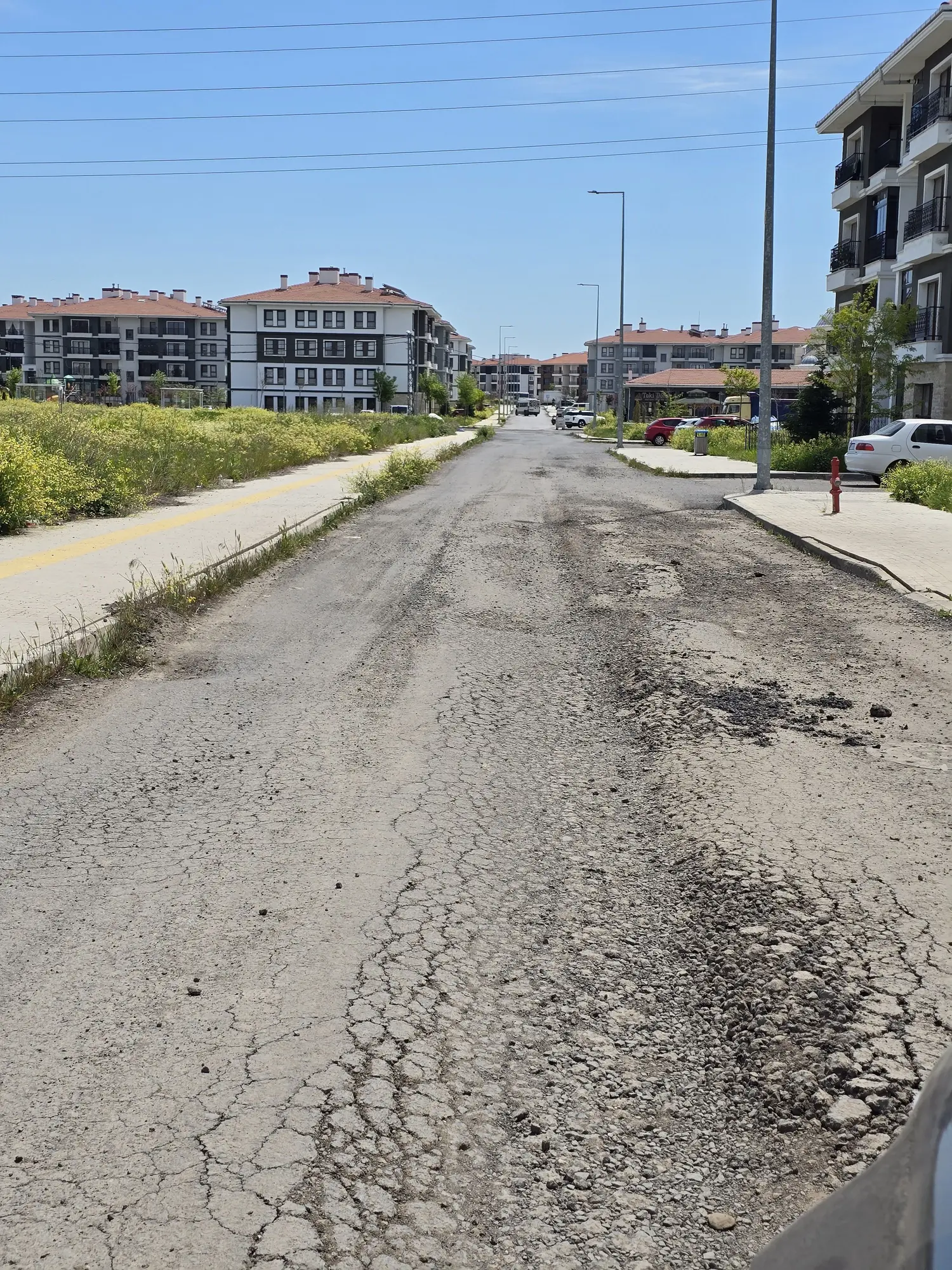 Yol ve Kaldırım, Zafer Mahallesi (vatandaş fotoğrafı)