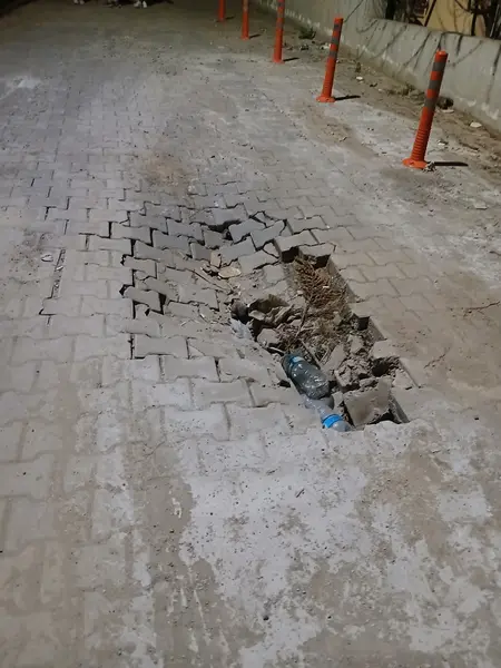 Yol ve Kaldırım: Bağlariçi 3. Sokak, Reşadiye Mahallesi