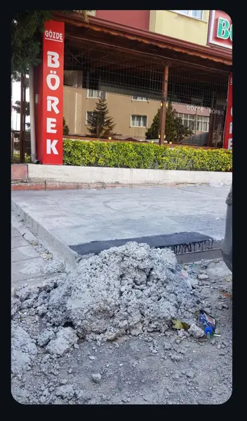 Yol ve Kaldırım: Bağlariçi 3. Sokak, Reşadiye Mahallesi