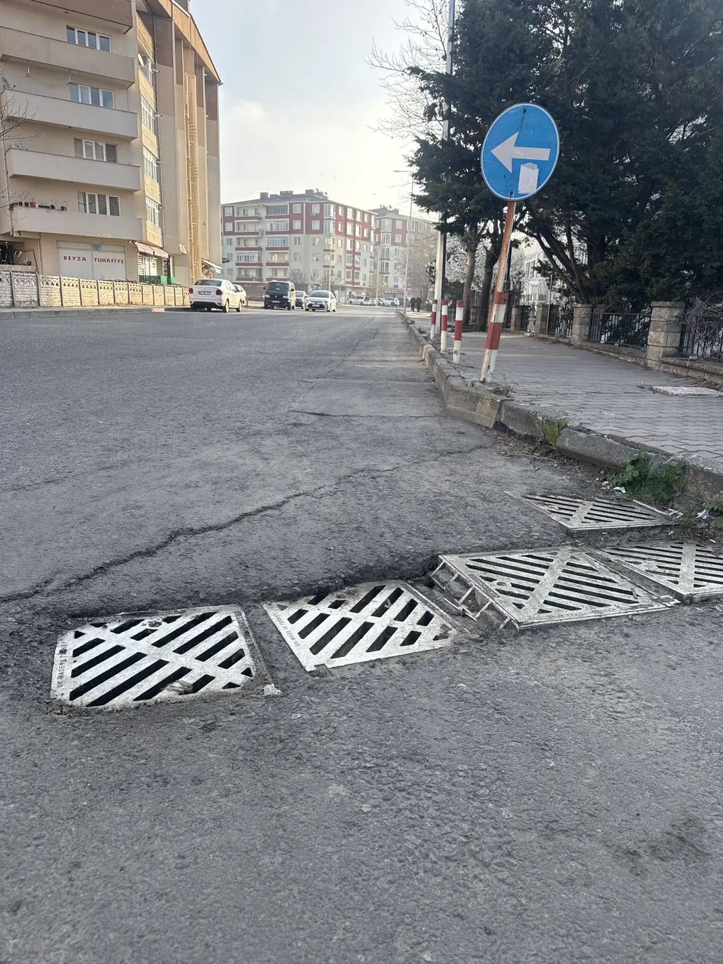 Yol ve Kaldırım, Alipaşa Mahallesi