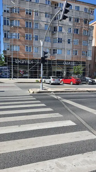 Trafik: Salih Omurtak Caddesi, Kazımiye Mahallesi