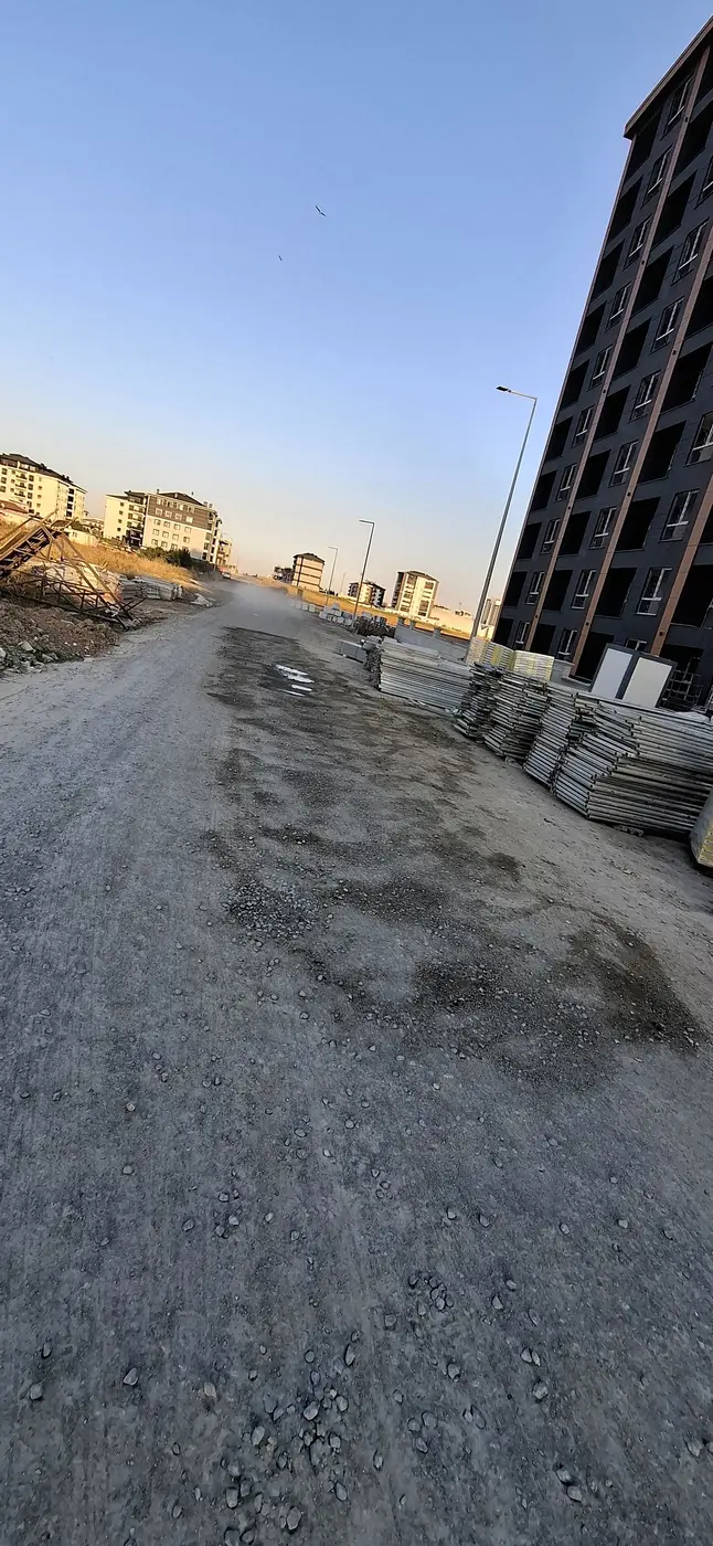 Yol ve Kaldırım, Hatip Mahallesi