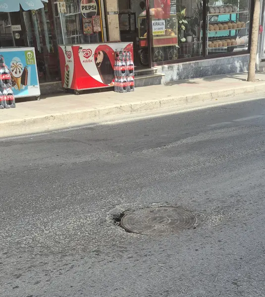 Yol ve Kaldırım: Güney Caddesi, Şeyhsinan Mahallesi