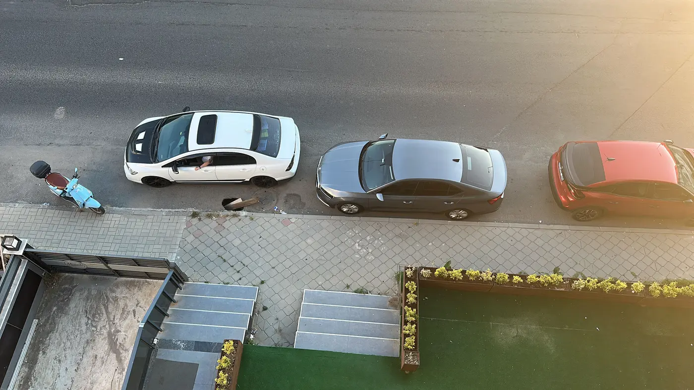 Yol ve Kaldırım, Muhittin Mahallesi