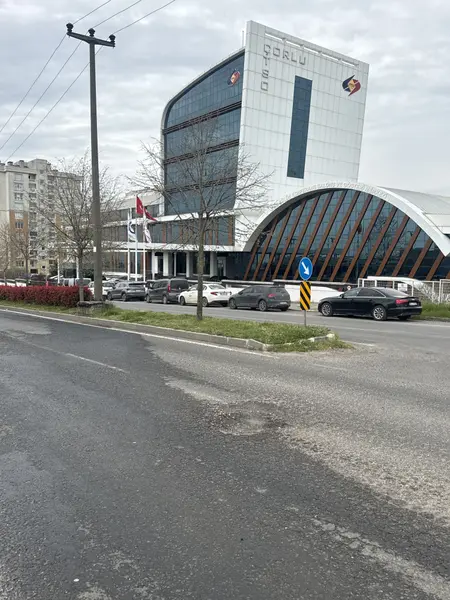 Yol ve Kaldırım: Şehitler Caddesi, Zafer Mahallesi