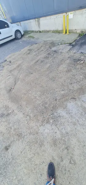 Yol ve Kaldırım: Bağlariçi 3. Sokak, Reşadiye Mahallesi
