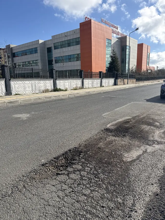 Yol ve Kaldırım, Esentepe Mahallesi: önce