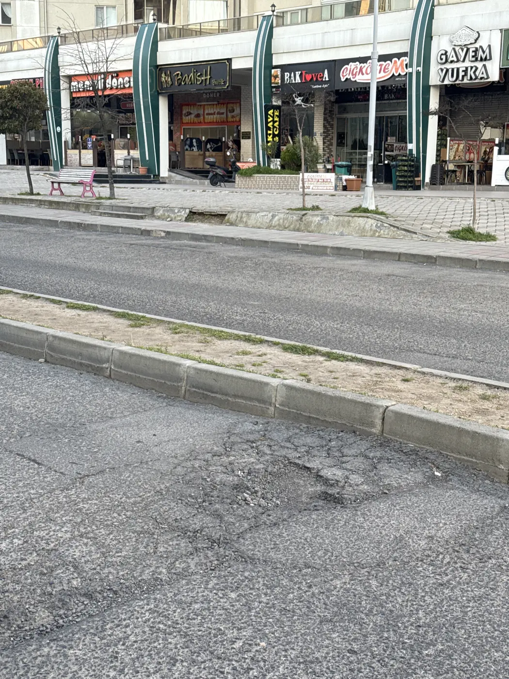 Yol ve Kaldırım, Esentepe Mahallesi