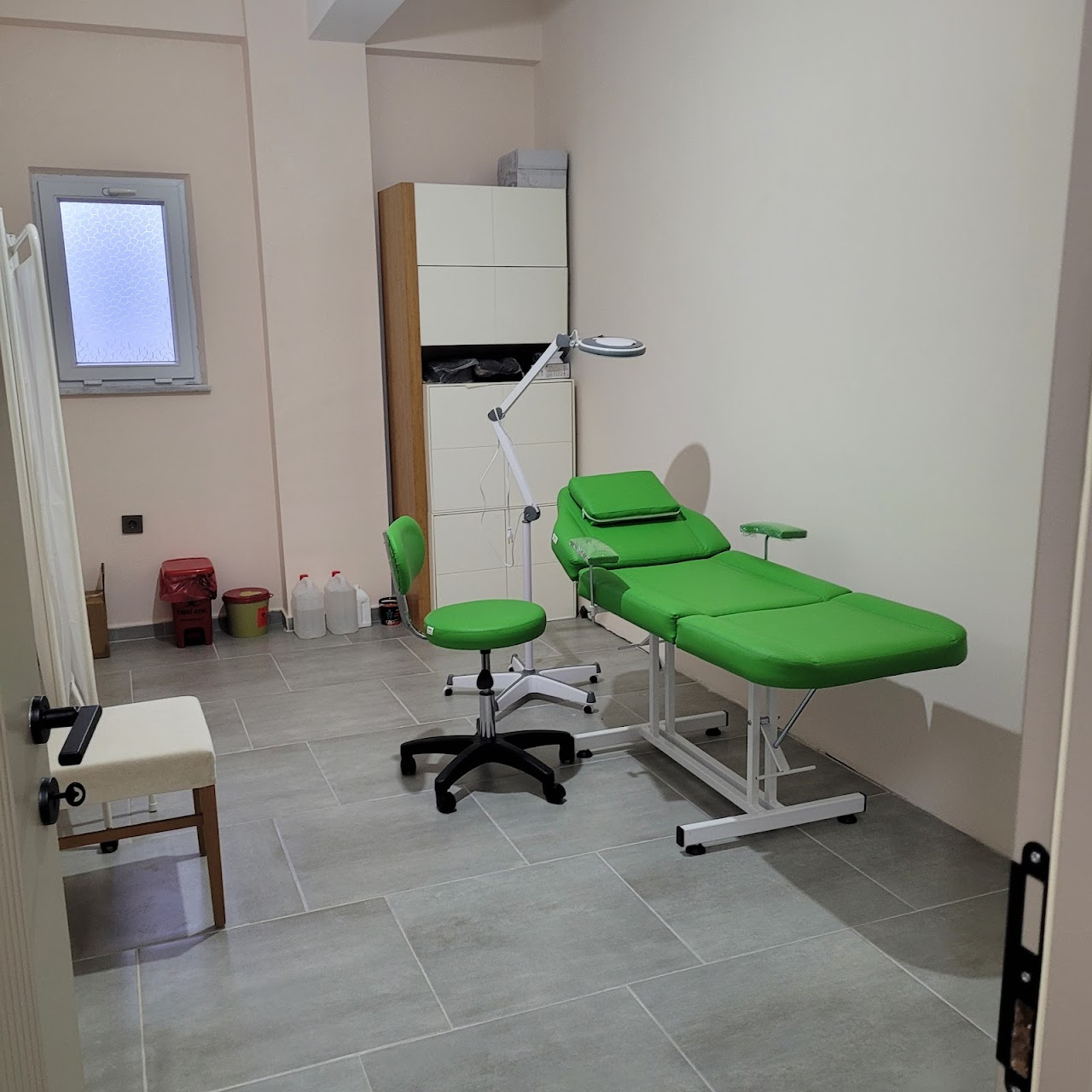 Uzm.Dr. Emine Ataoğlu Fiziksel Tıp ve Rehabilitasyon Uzmanı