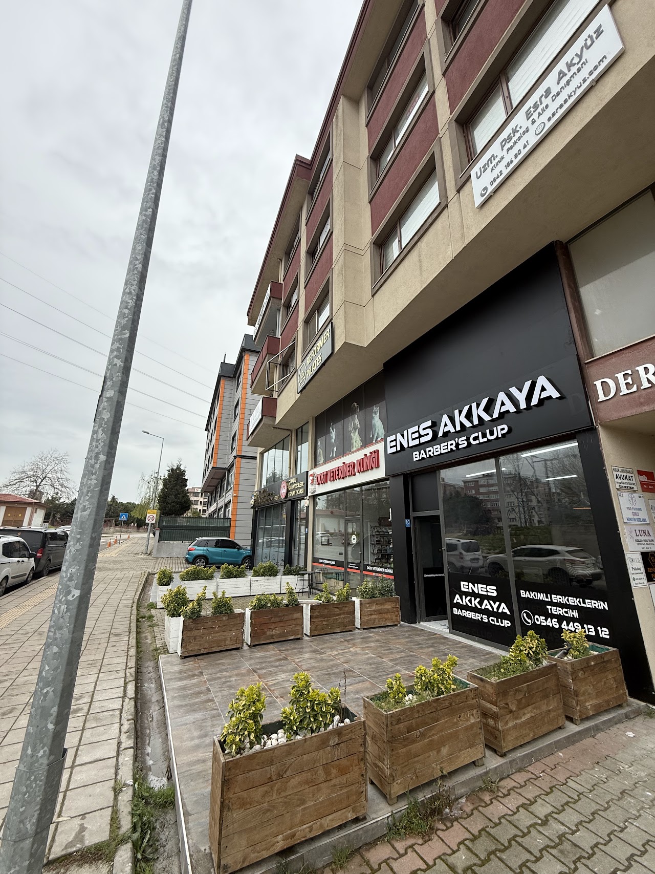 ENES AKKAYA BARBER’S CLUP ERKEK KUAFÖRÜ